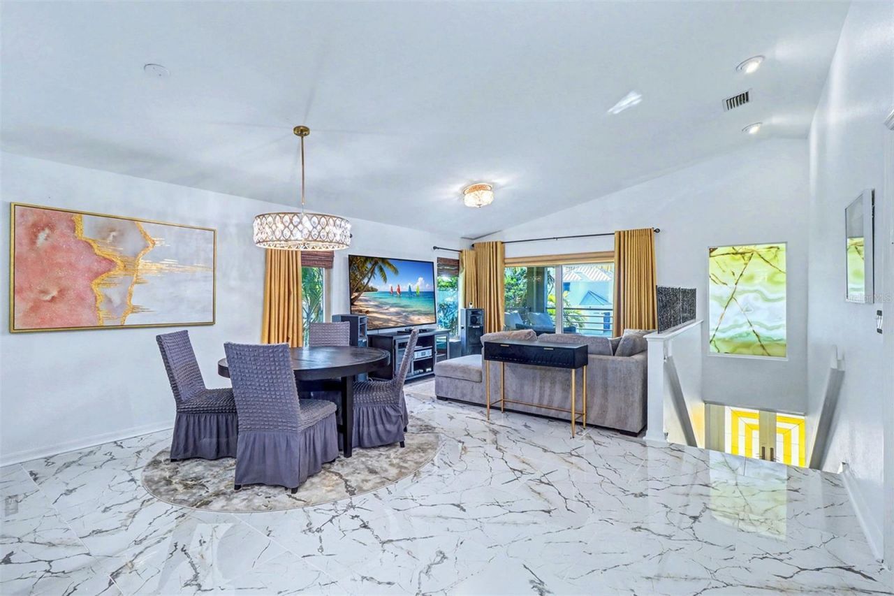 15517 Gulf Boulevard, Redington Beach, FL 33708 Photo