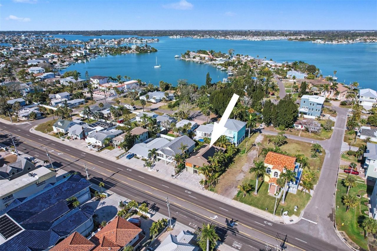 15517 Gulf Boulevard, Redington Beach, FL 33708 Photo