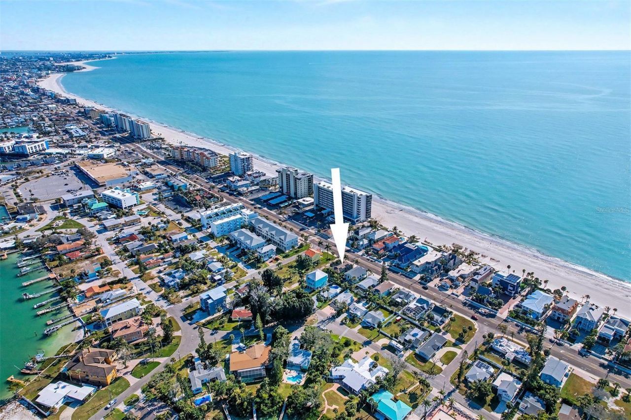 15517 Gulf Boulevard, Redington Beach, FL 33708 Photo