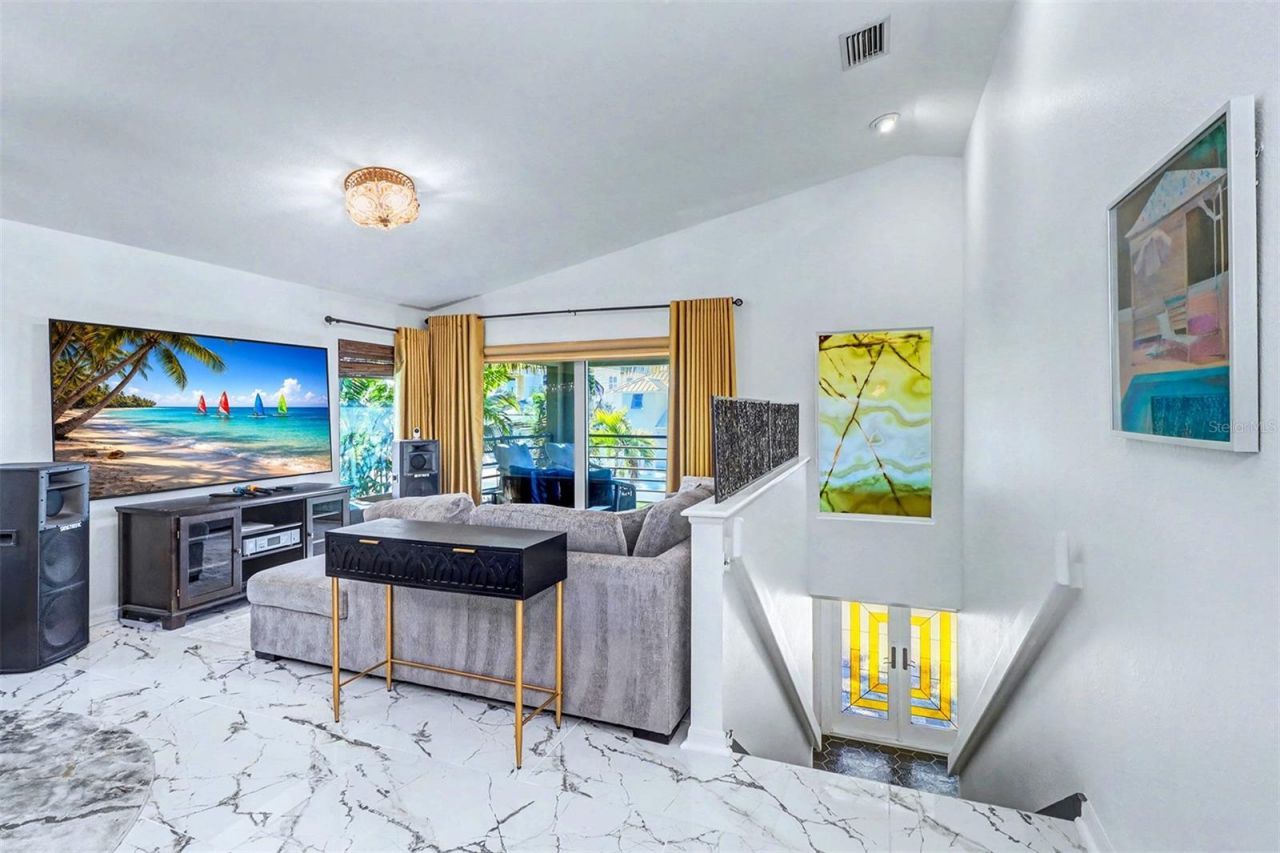 15517 Gulf Boulevard, Redington Beach, FL 33708 Photo