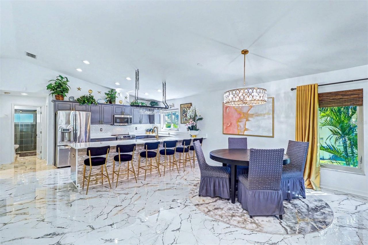 15517 Gulf Boulevard, Redington Beach, FL 33708 Photo