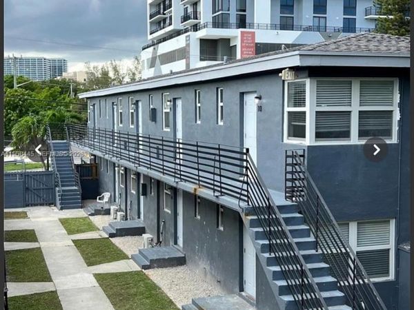 1191 NW 8th St Rd , Unit 07, Miami, FL 33136