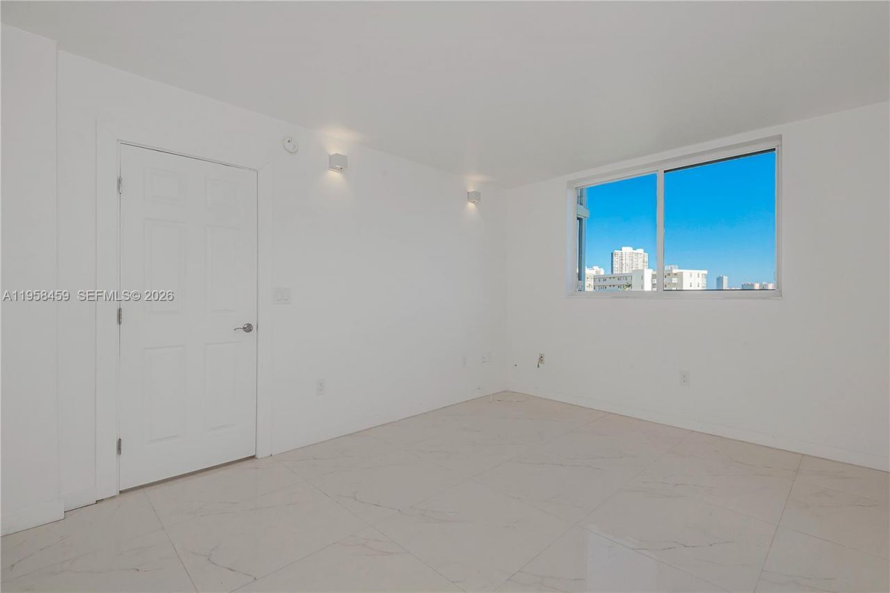 2851 Leonard Dr, Unit J405, Aventura, FL 33160 Photo