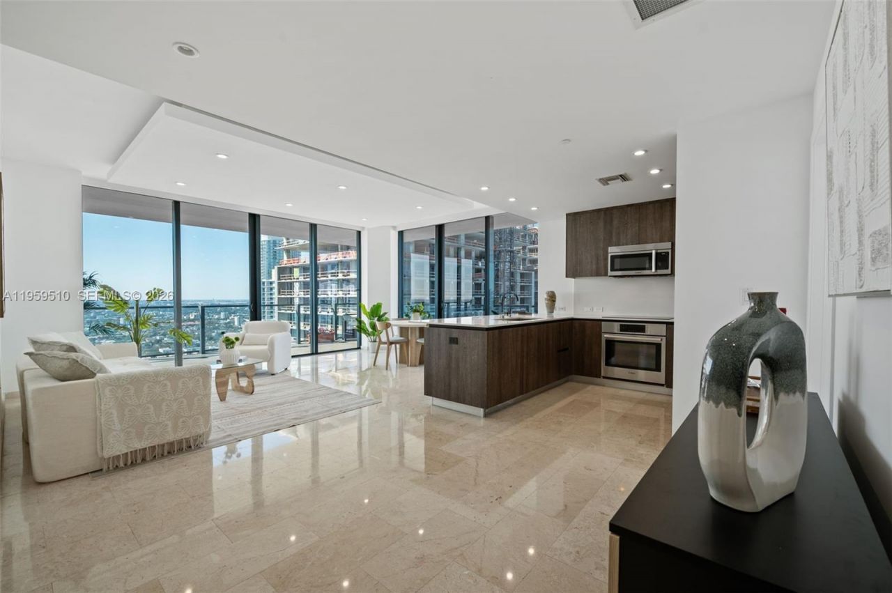 88 SW 7th St, Unit 3612, Miami, FL 33130 Photo