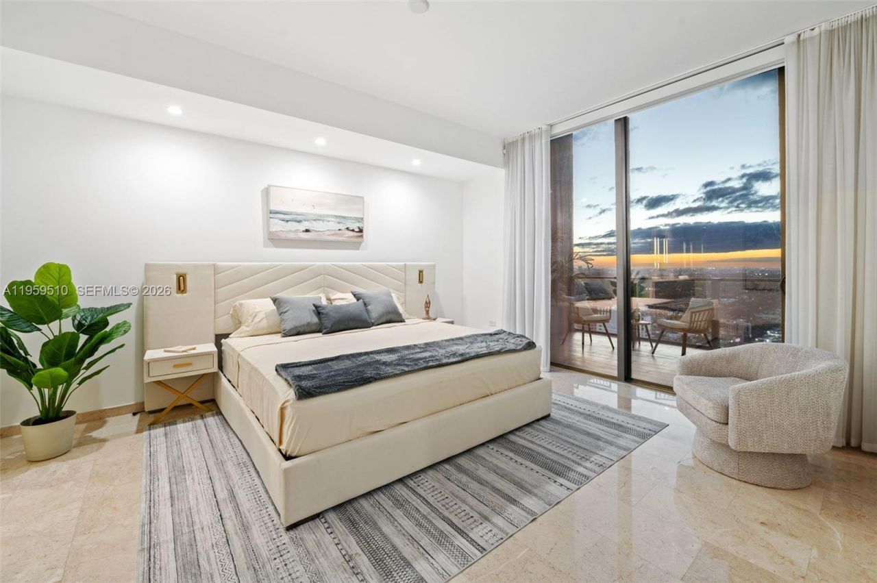 88 SW 7th St, Unit 3612, Miami, FL 33130 Photo