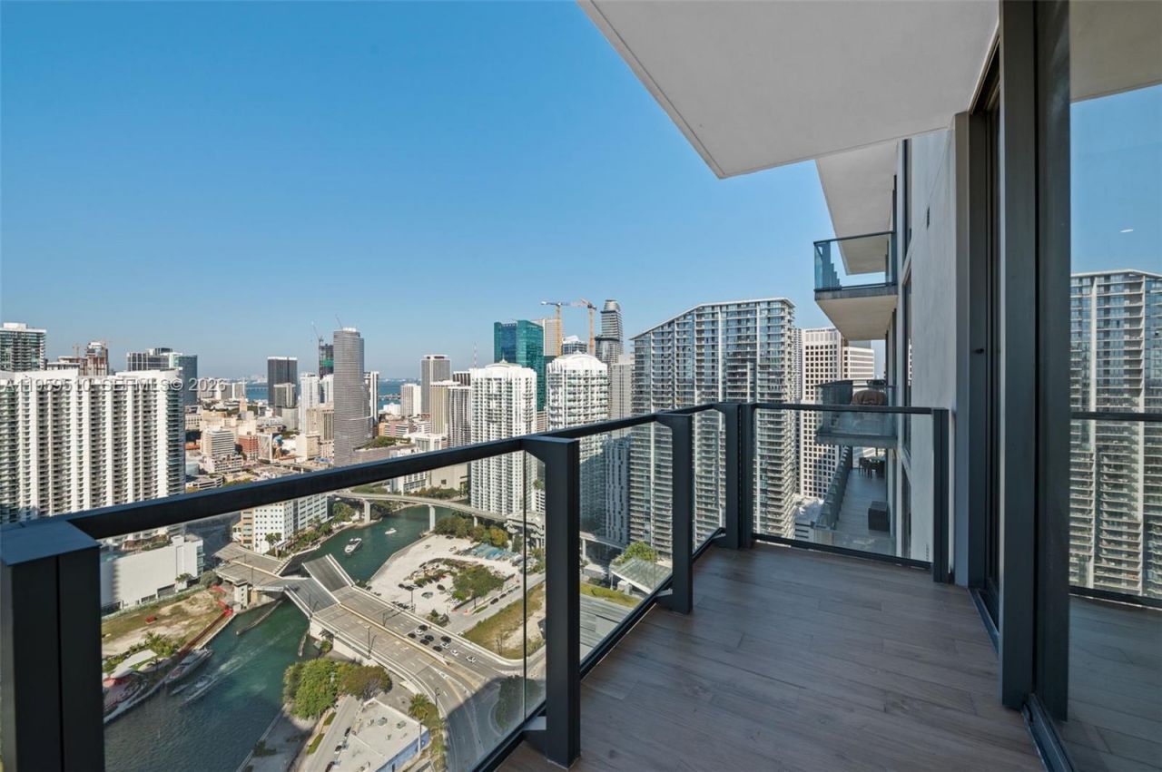 88 SW 7th St, Unit 3612, Miami, FL 33130 Photo