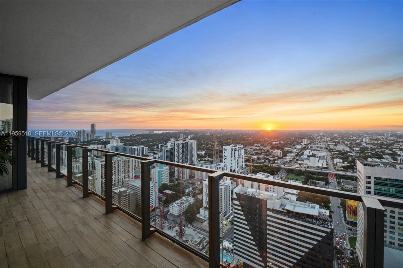 88 SW 7th St, Unit 3612, Miami, FL 33130 Photo