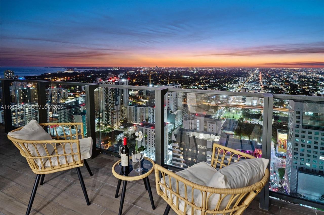 88 SW 7th St, Unit 3612, Miami, FL 33130 Photo