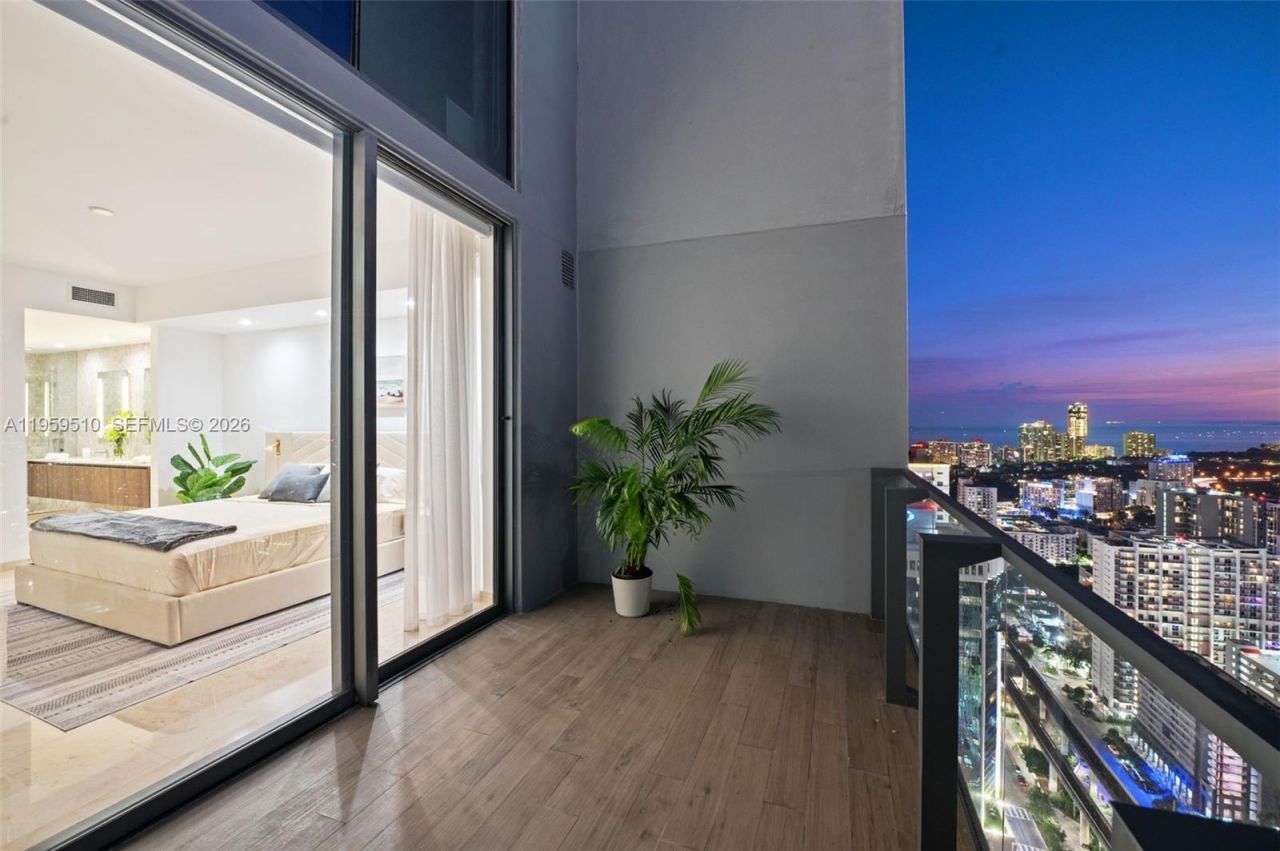 88 SW 7th St, Unit 3612, Miami, FL 33130 Photo