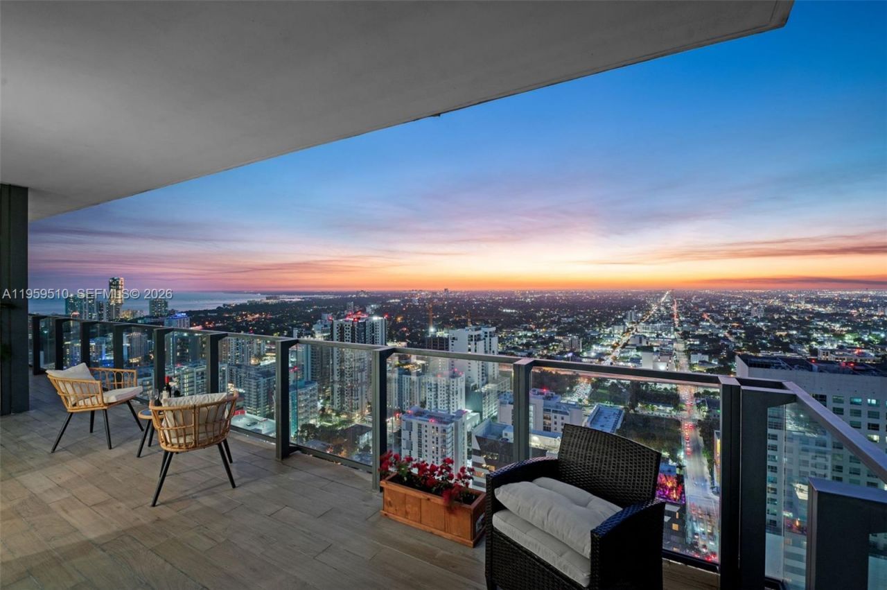 88 SW 7th St, Unit 3612, Miami, FL 33130 Photo