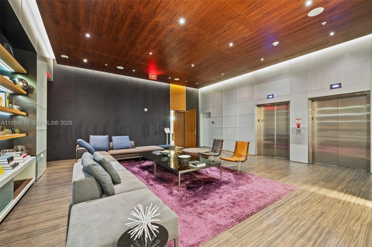 88 SW 7th St, Unit 3612, Miami, FL 33130 Photo