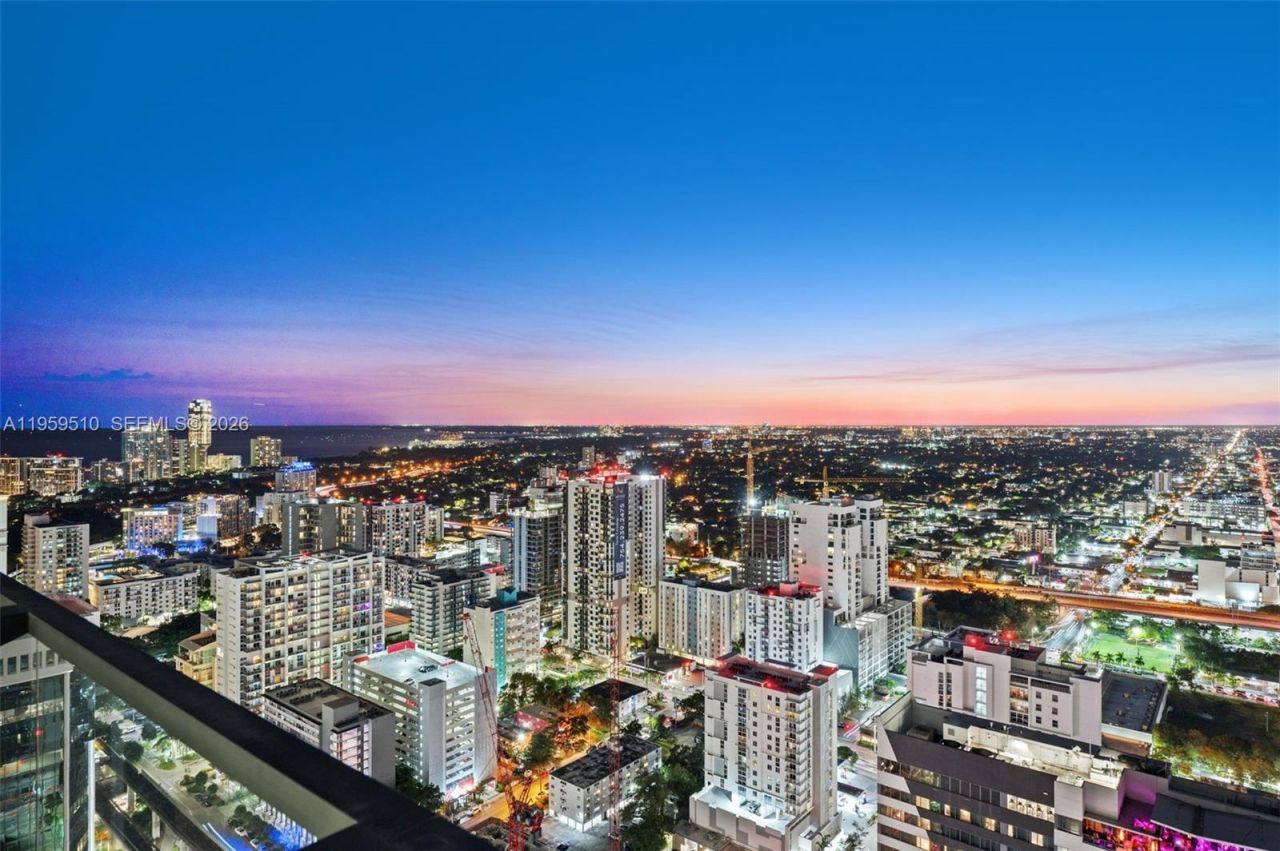 88 SW 7th St, Unit 3612, Miami, FL 33130 Photo