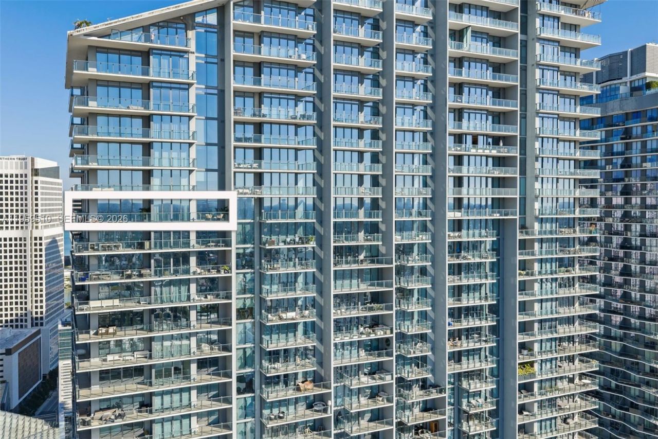 88 SW 7th St, Unit 3612, Miami, FL 33130 Photo