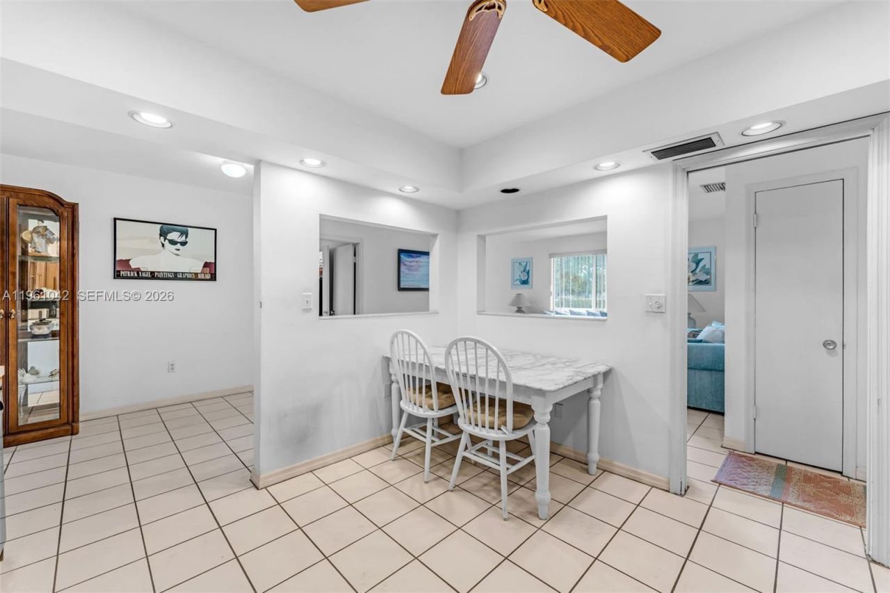 10901 SW 116th St, Miami, FL 33176 Photo