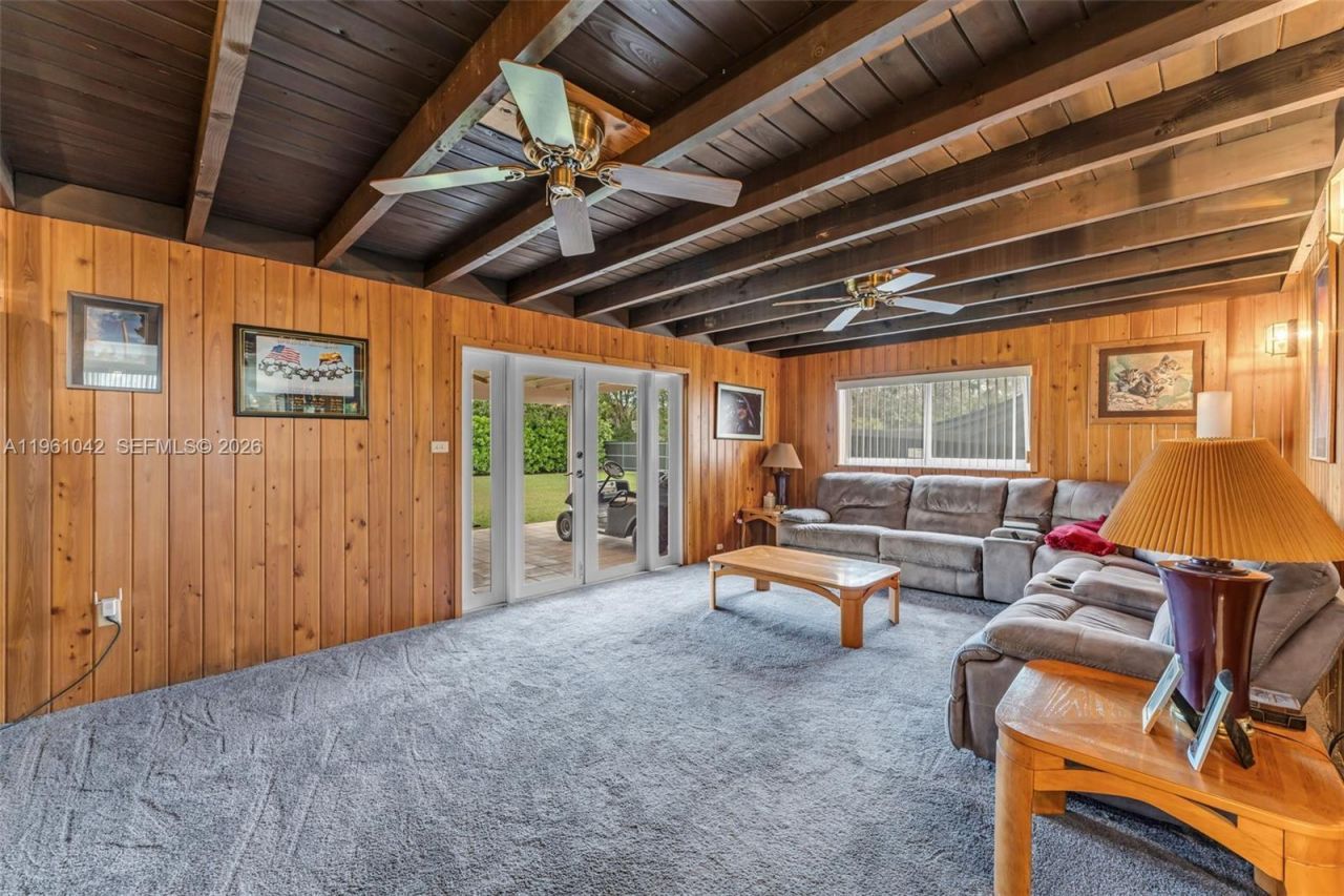 10901 SW 116th St, Miami, FL 33176 Photo