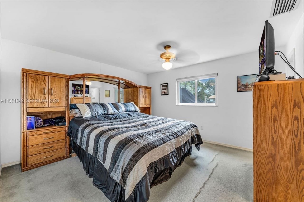 10901 SW 116th St, Miami, FL 33176 Photo