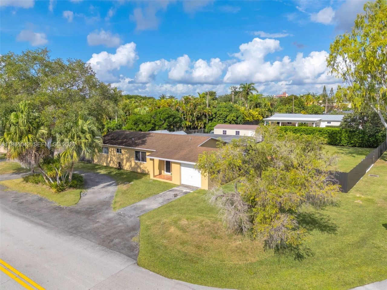 10901 SW 116th St, Miami, FL 33176 Photo