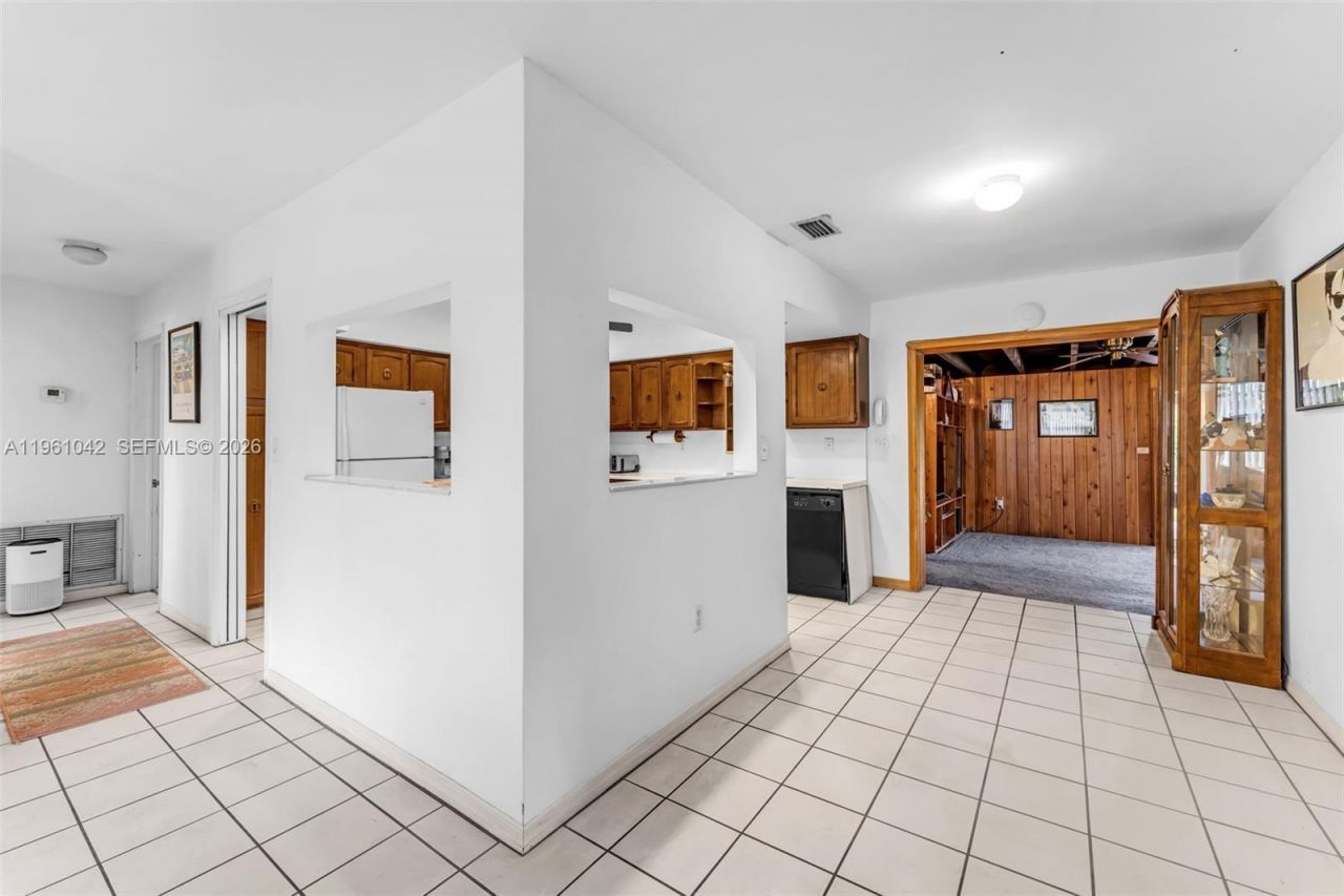 10901 SW 116th St, Miami, FL 33176 Photo