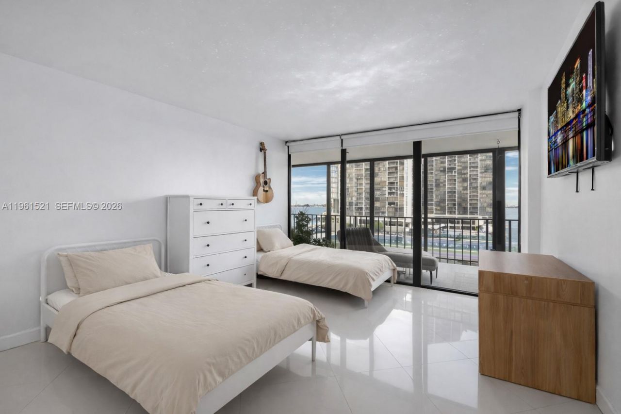 1925 Brickell Ave, Unit 606, Miami, FL 33129 Photo