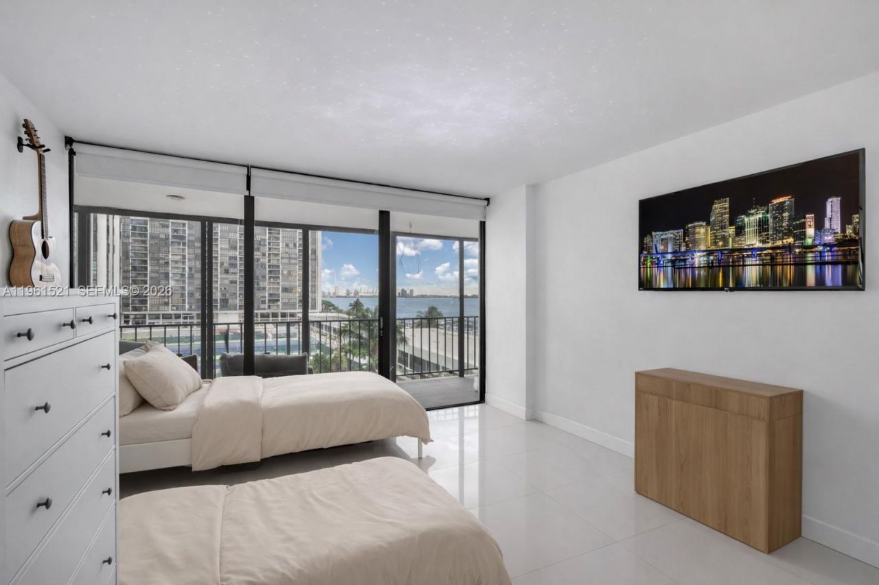 1925 Brickell Ave, Unit 606, Miami, FL 33129 Photo