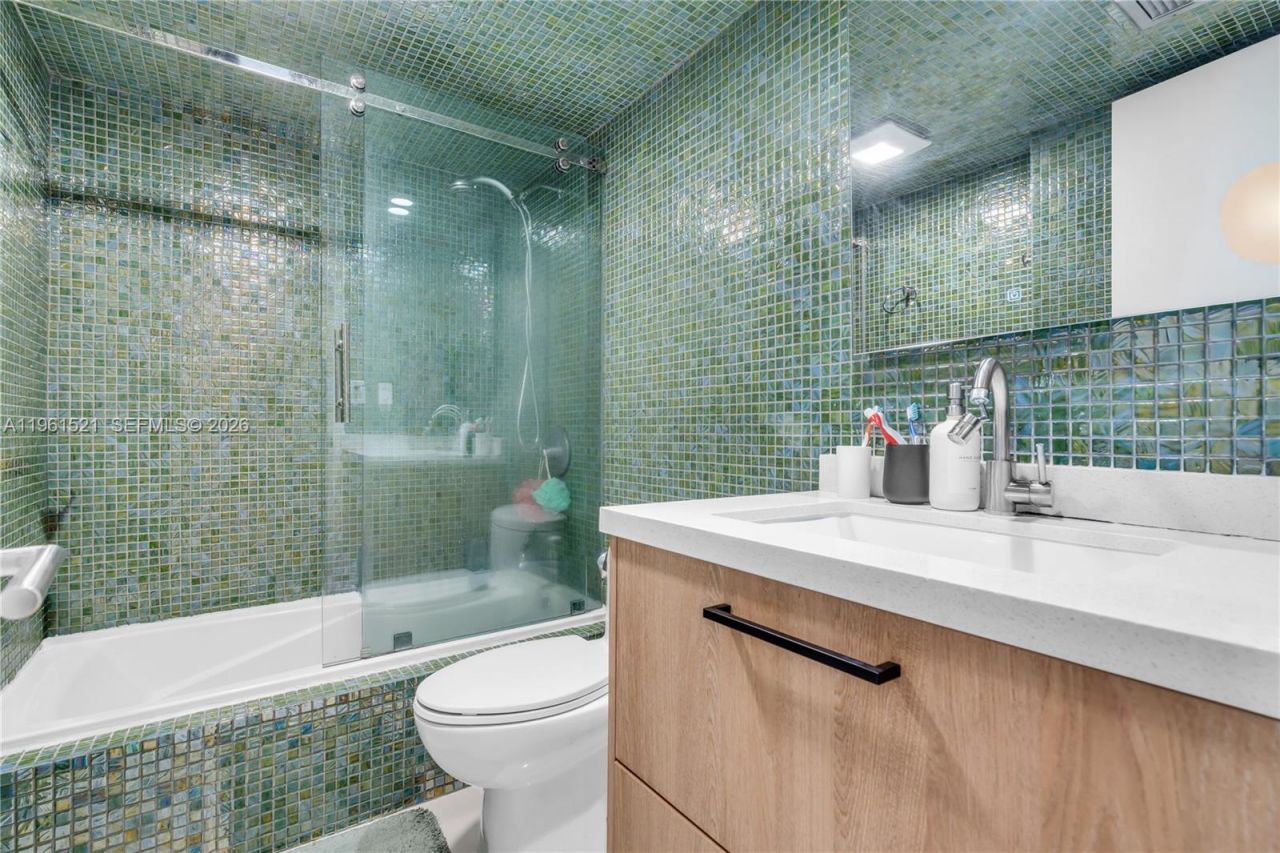 1925 Brickell Ave, Unit 606, Miami, FL 33129 Photo