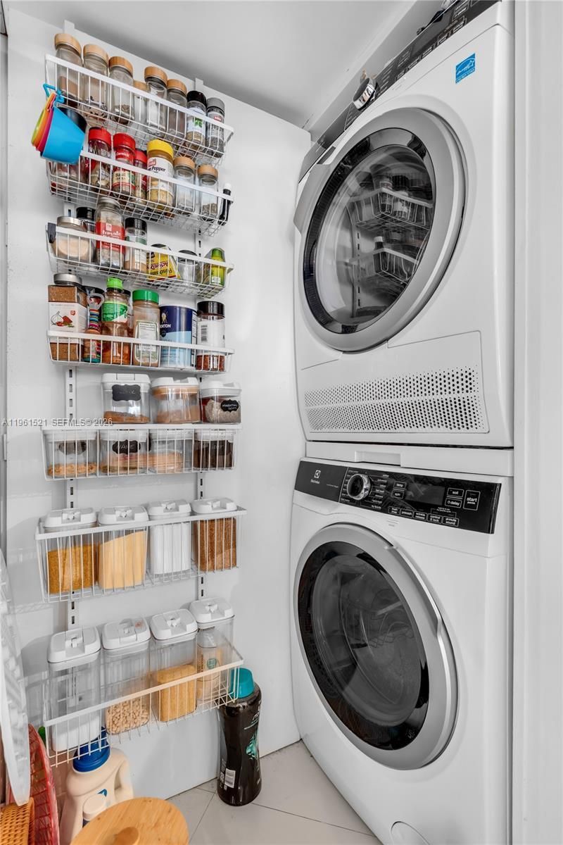 1925 Brickell Ave, Unit 606, Miami, FL 33129 Photo