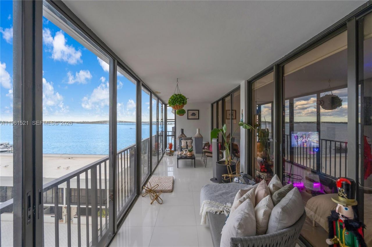 1925 Brickell Ave, Unit 606, Miami, FL 33129 Photo