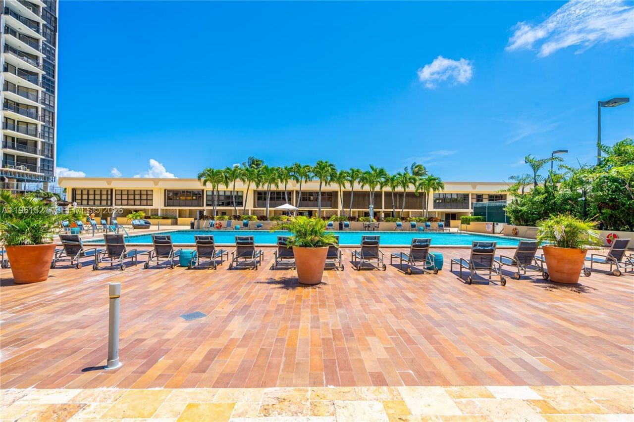 1925 Brickell Ave, Unit 606, Miami, FL 33129 Photo