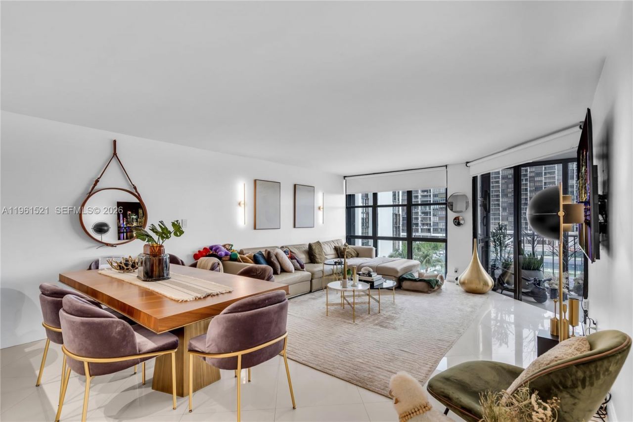 1925 Brickell Ave, Unit 606, Miami, FL 33129 Photo