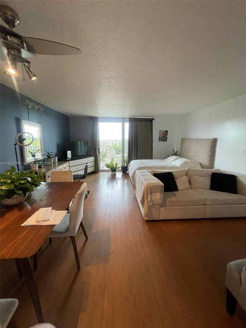 12500 NE 15th Ave, Unit 512, North Miami, FL 33161 Photo