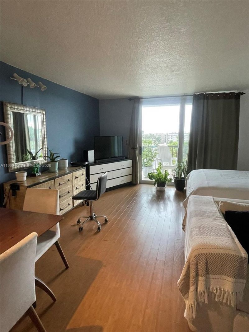 12500 NE 15th Ave, Unit 512, North Miami, FL 33161 Photo