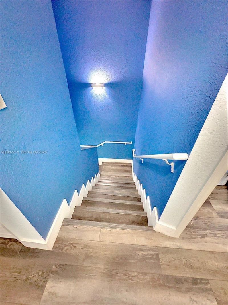 6761 NW 182nd St, Unit 103, Hialeah, FL 33015 Photo