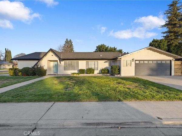 2342 S Sowell Street, Visalia, CA 93277