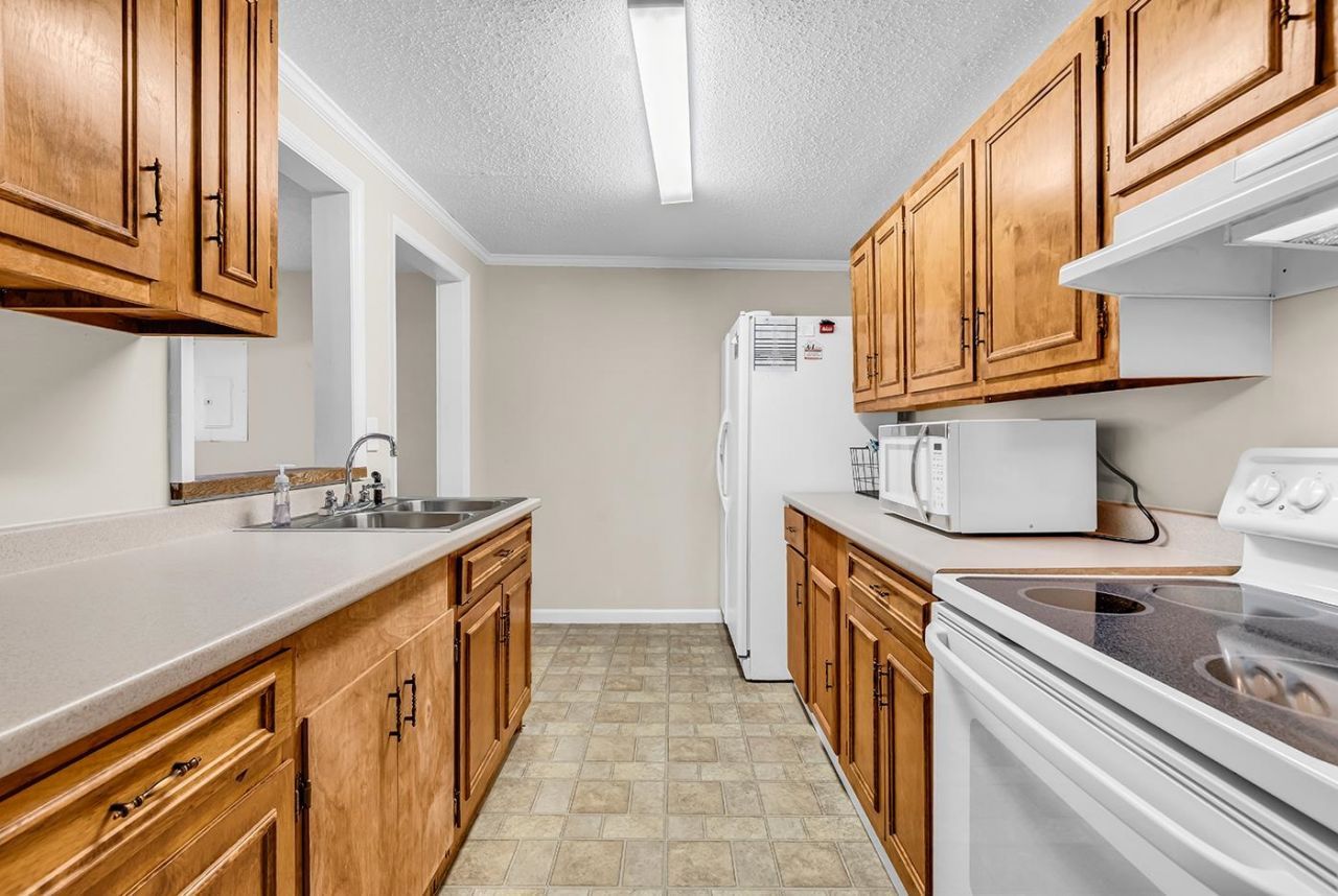 811 6th Ave. S  Photo 11