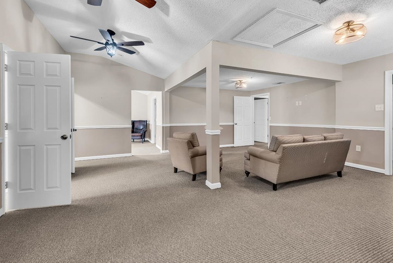 811 6th Ave. S  Photo 15