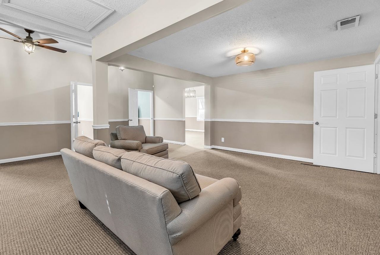 811 6th Ave. S  Photo 16