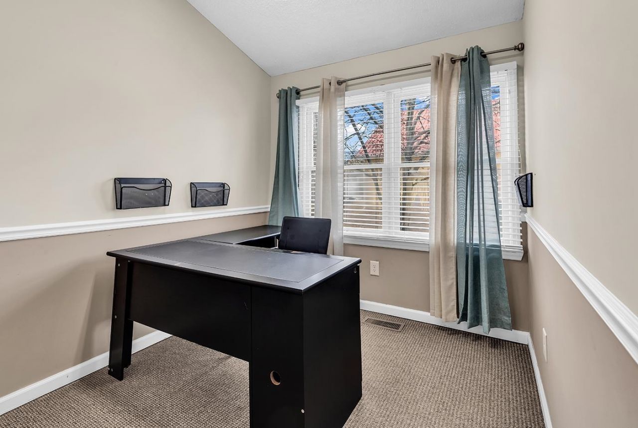 811 6th Ave. S  Photo 24