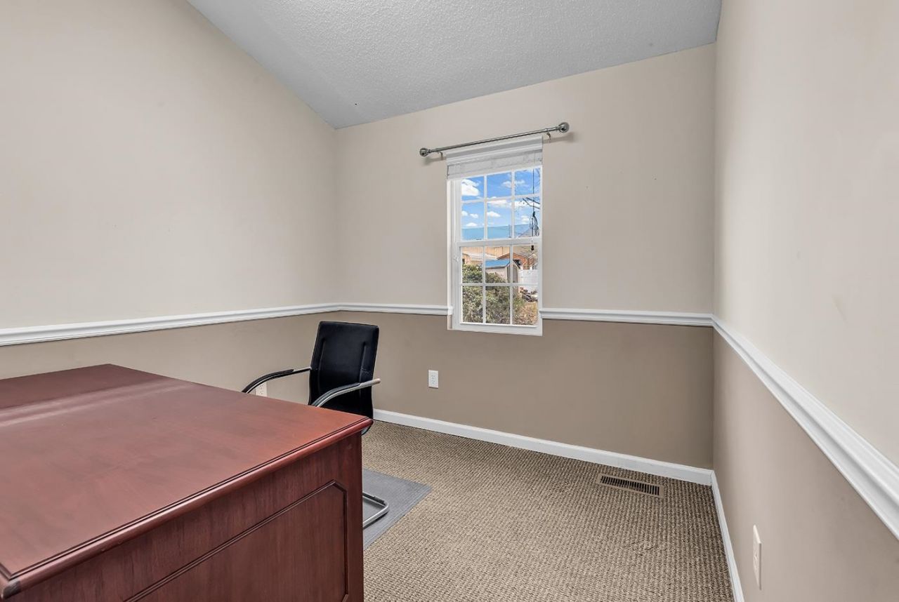 811 6th Ave. S  Photo 26