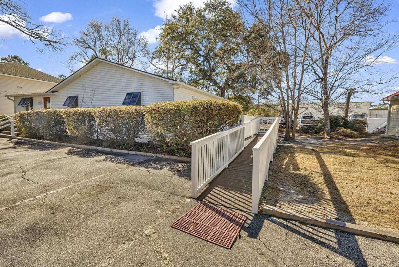 811 6th Ave. S  Photo 4