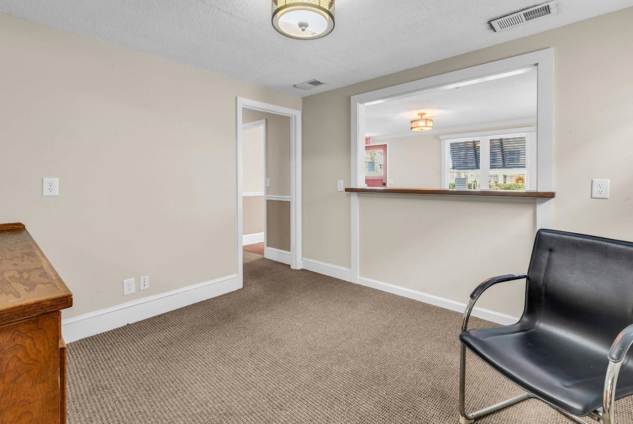 811 6th Ave. S  Photo 8