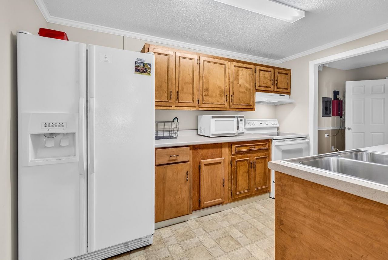 811 6th Ave. S  Photo 9