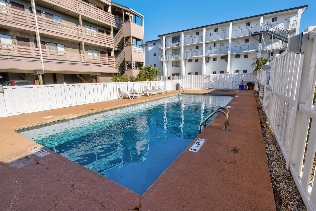 120 Dogwood Dr. N Photo 22