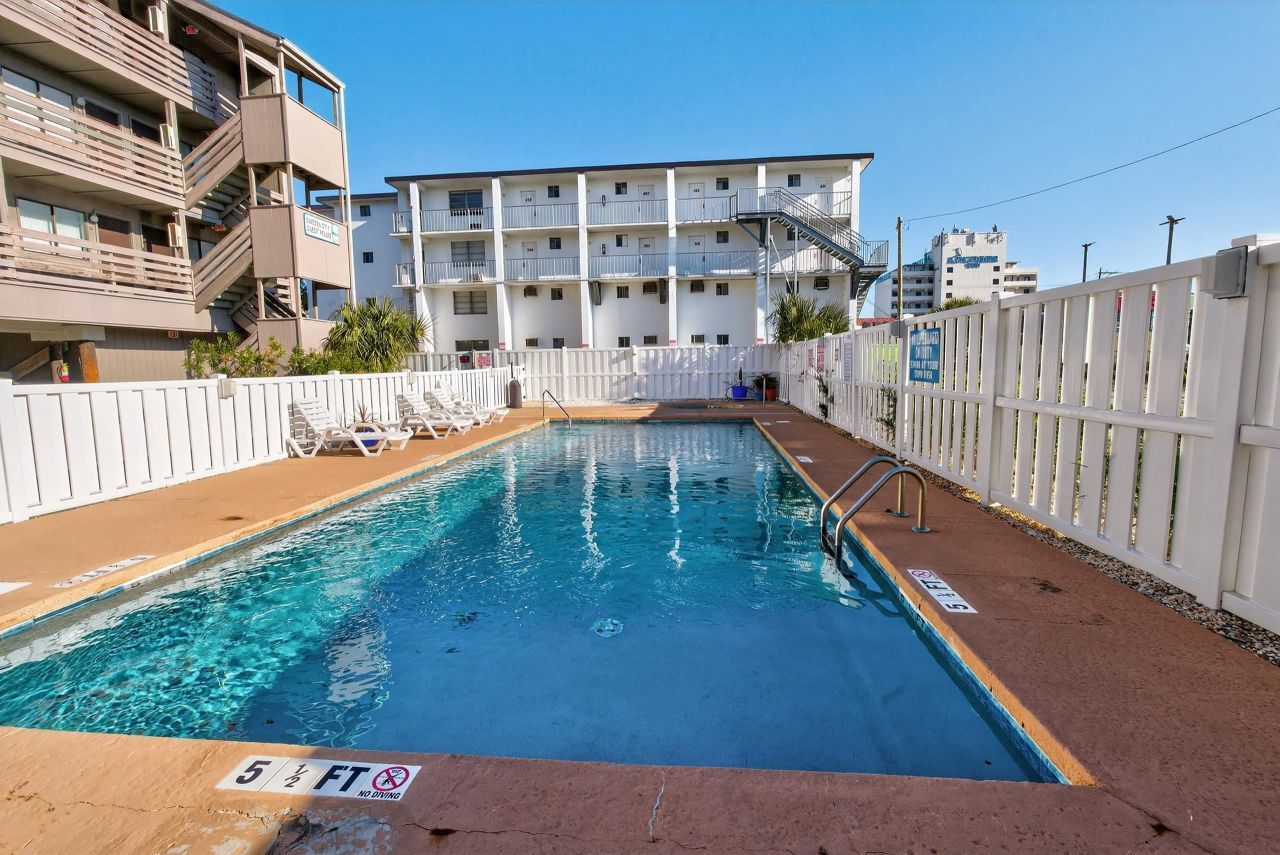 120 Dogwood Dr. N Photo 23