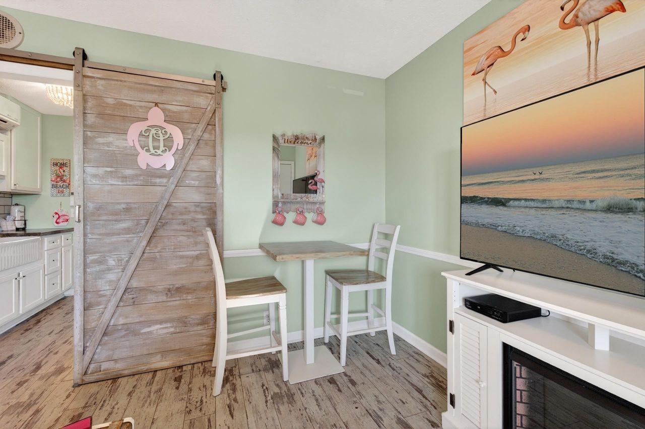 120 Dogwood Dr. N Photo 5