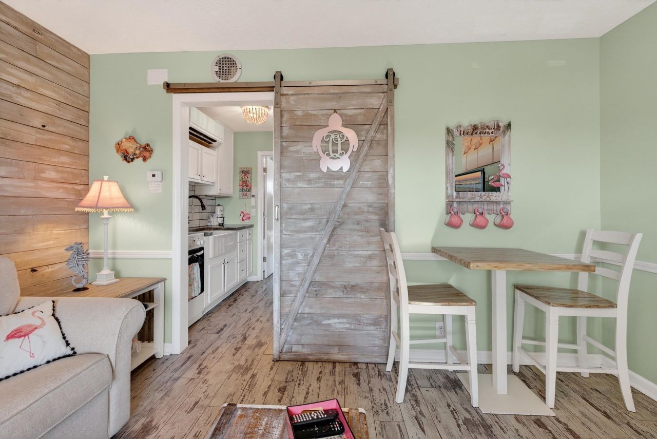 120 Dogwood Dr. N Photo 6