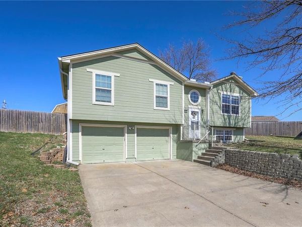 20242 E 17th Street Court, Independence, MO 64056