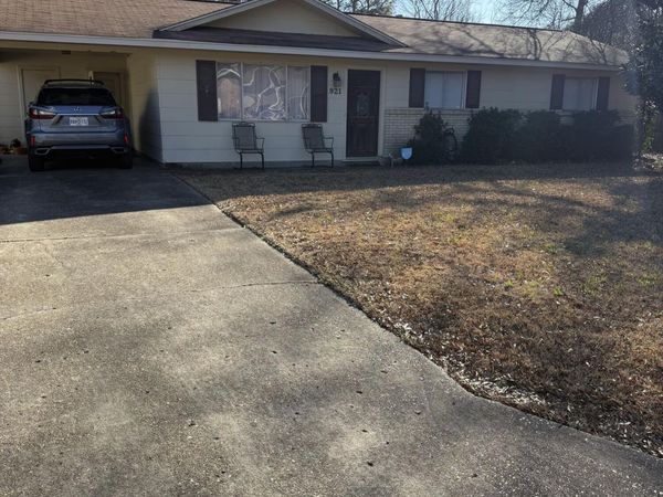 921 Woodville Drive, Jackson, MS 39212