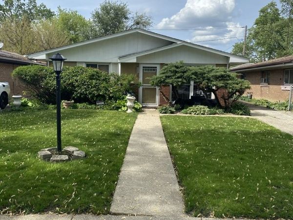 1521 E 13th Place, Ford Heights, IL 60411