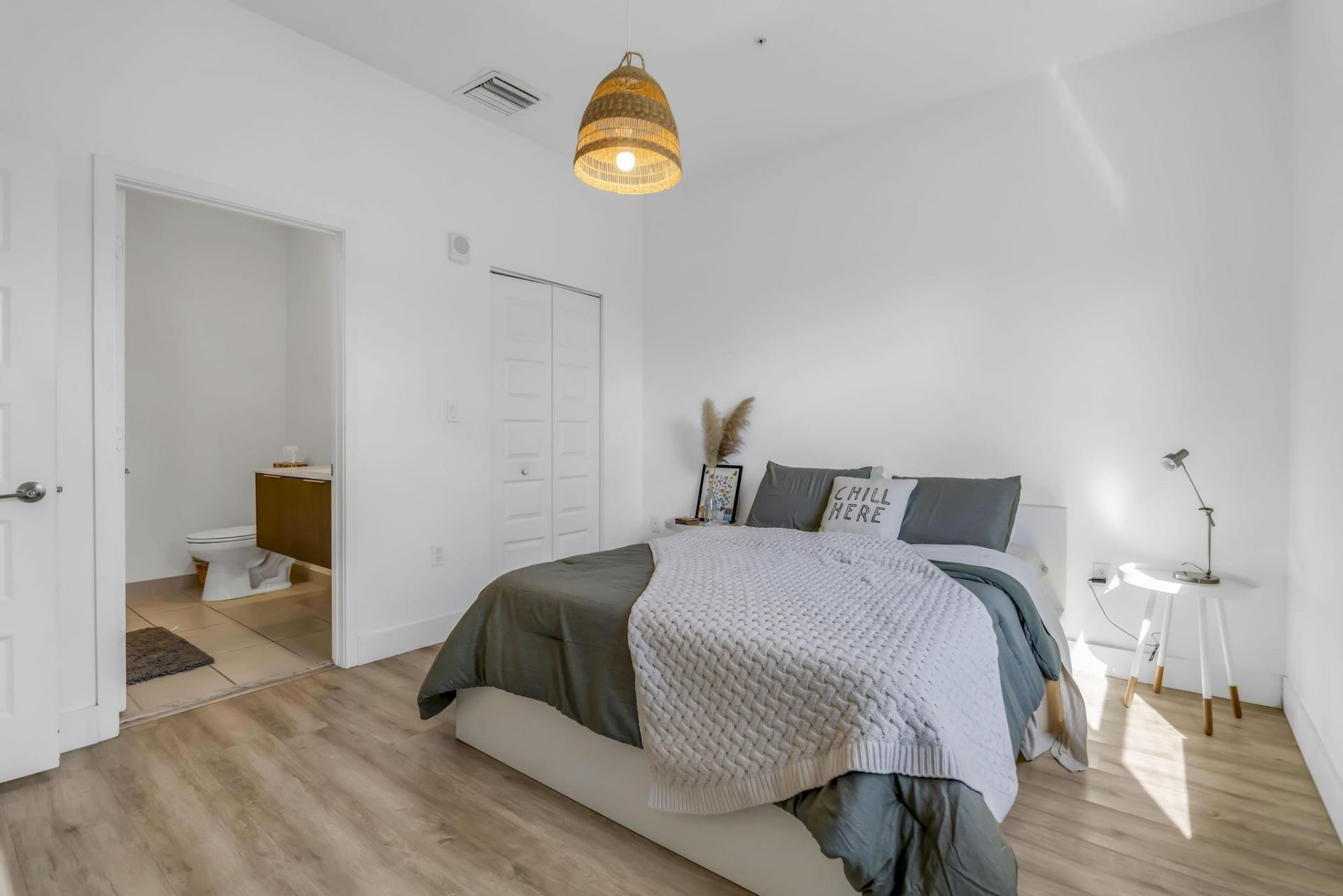 8015 NW 104th Avenue, Unit 6, Doral, FL 33178 Photo