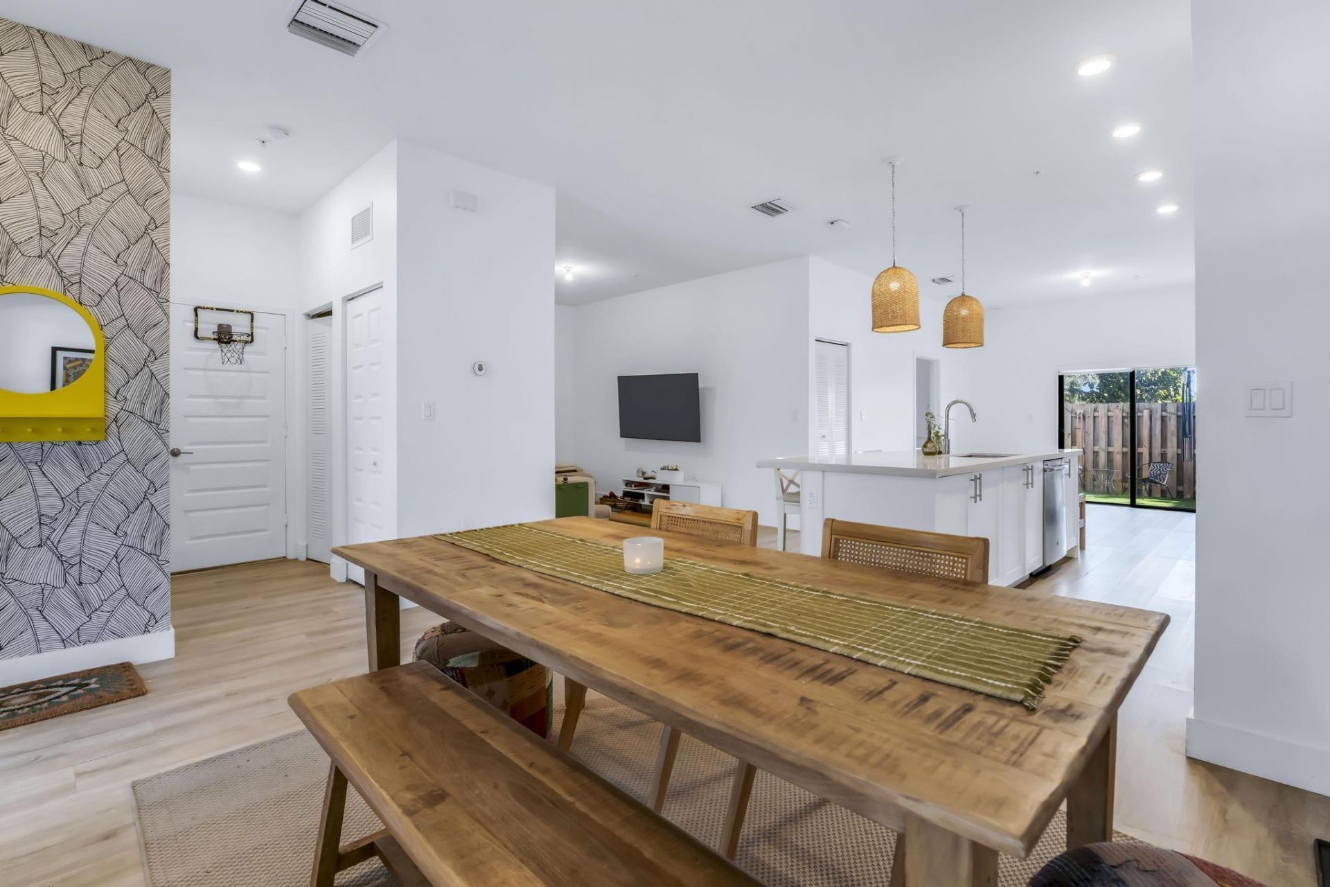 8015 NW 104th Avenue, Unit 6, Doral, FL 33178 Photo